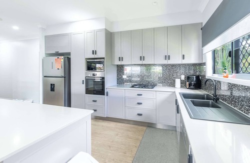 Rosslea House | Getaway on the Green