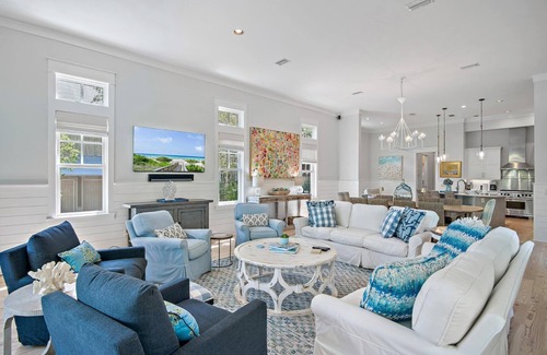 Cottage District House | Getaway This Fall to Oh Happy Day - Cottage District! Ping Pong Table!