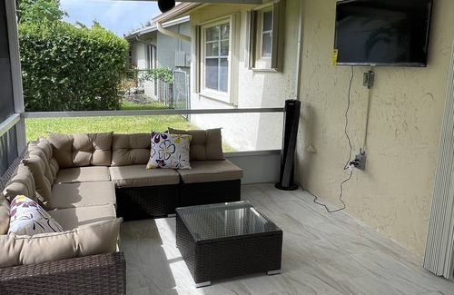 Lauderhill House | Getaway to Florida, heated pool entire home