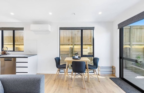 Kawarau Falls House | Getaway: your own slice of paradise!
