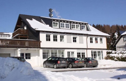 Neuastenberg Apartment | Gezellig Ingericht Kindvriendelijk Appartement en Dichtbij Skipiste Neuastenberg