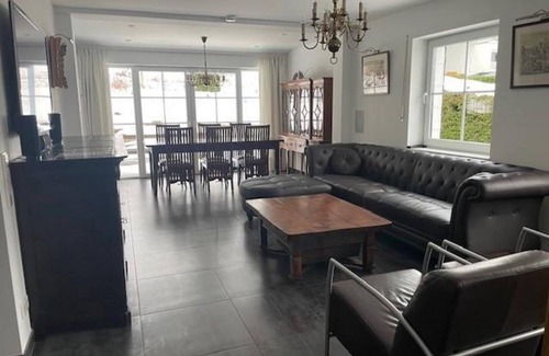 Neuastenberg Apartment | Gezellig Ingericht Kindvriendelijk Appartement en Dichtbij Skipiste Neuastenberg