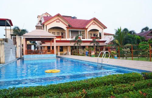 Chandannagar Hotel | Gharana Resort , Singur ! Best Family Resort Near Kolkata with Swimming pool !