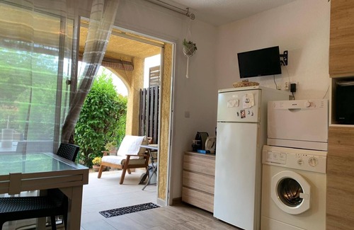 Ghisonaccia Apartment | Ghisonaccia Bord de mer Charmant Appartement Rez-de-jardin