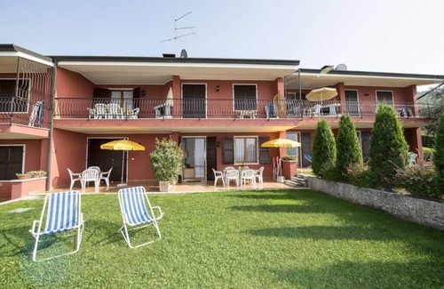 Frader Apartment | Gianni with 2 bedrooms, in the ground floor with garden and lake view
