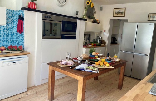 Eastbourne City Centre Villa | Giant Seafront Palace, Town, Walled Garden, Super King Bedroom Suites, & Parking