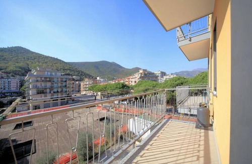Borghetto Santo Spirito Apartment | Giardini 13 Int 17 - One Bedroom Apartment, Sleeps 6