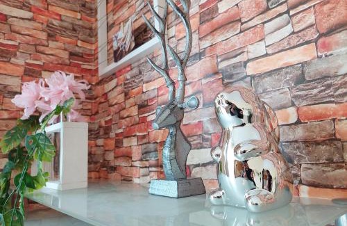 Somma Lombardo House | giardino privato - comodo per Malpensa e Milano - con parcheggio