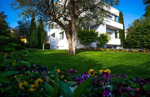 Peschiera del Garda Apartment | Giardino Segreto