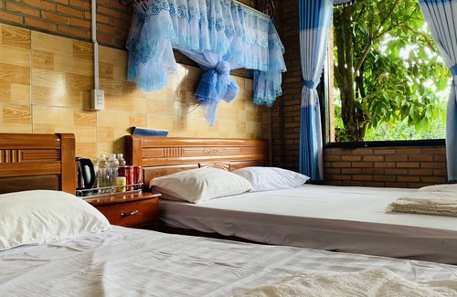 Quan Tom House | Gibbon Singing Homestay