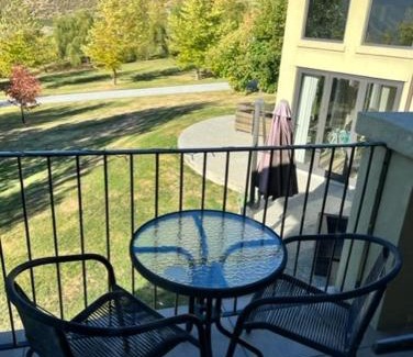 Gibbston Bed & Breakfast | Gibbston House Boutique B&B