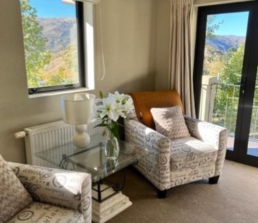 Gibbston Bed & Breakfast | Gibbston House Boutique B&B