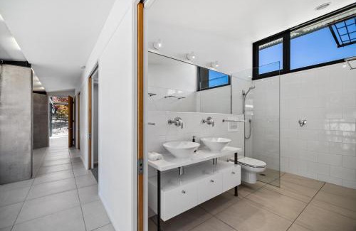 Gibbston Villa | Gibbston Valley Residence by Sotheby's Luxury Rental Homes