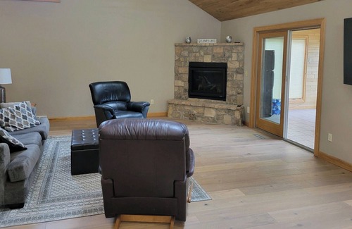 Crivitz House | Gilkey Lake Escape, lake house connected to Crooked Lake