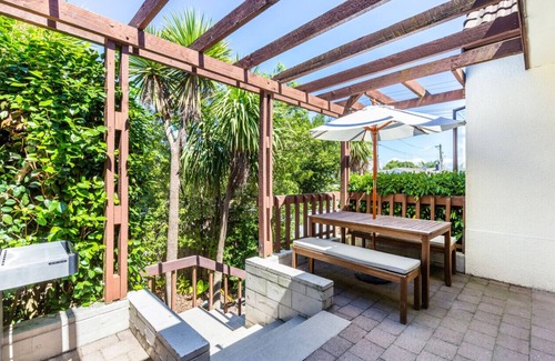 Taupo House | Gillies Charm - Wi-Fi & linen included