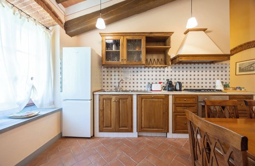 Loro Ciuffenna House | Ginestra superior flat in VILLA with POOL