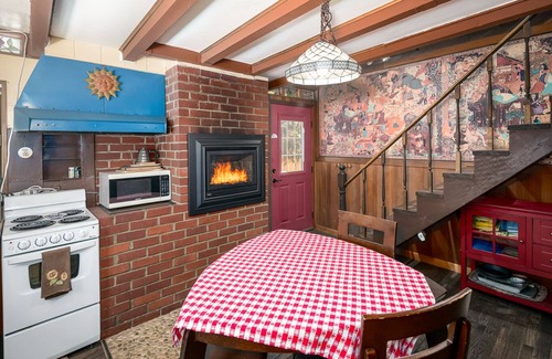 Kings Beach Cabin | Gingerbread Cottage in Lower Kings Beach! Unique Home for Unforgettable Stay!