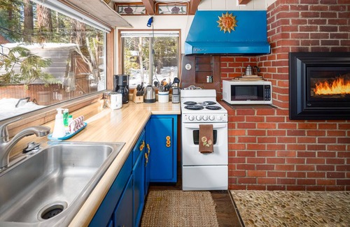Kings Beach Cabin | Gingerbread Cottage in Lower Kings Beach! Unique Home for Unforgettable Stay!