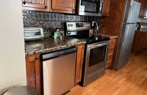 Sugar Grove Cabin | Gingerbread: Hot Tub + Access to Farm Amenities Petting Zoo