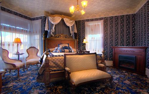 Ferndale Bed & Breakfast | Gingerbread Mansion