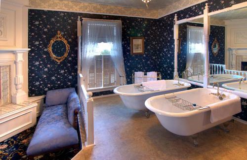Ferndale Bed & Breakfast | Gingerbread Mansion