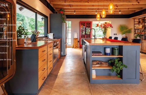 Valle de Bravo Villa | Gio Cabin: Modern and cozy in San Simon Center