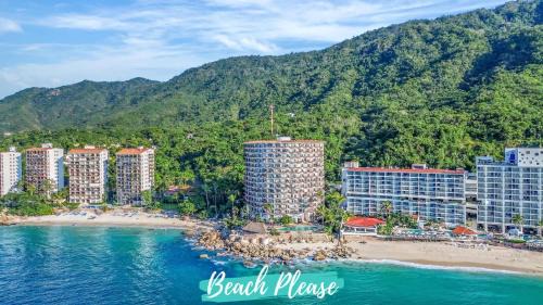 South Shore Hotel Area Apartment | Girasol Sur - Beachfront Suites on Playa Gemelas