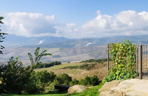 Radicofani House | Girasole Cottage overlooking the Orcia valley in Tuscany