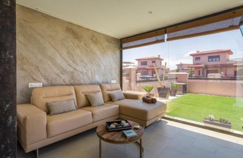 La Oliva Villa | Giraud I - Luxurious secluded villa next to the sea
