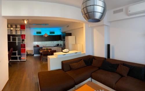 Sector 1 Apartment | GIS North House