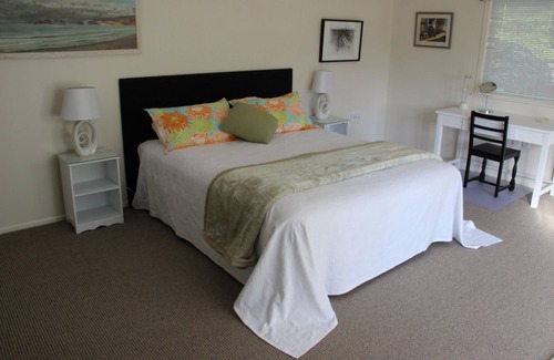 Gisborne House | Gisborne guest house/cottage with a rural setting