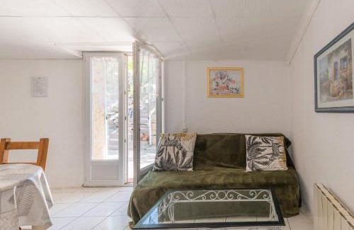 Saint-Sauveur-de-Cruzieres House | Gite 2 - Gite Les Oliviers