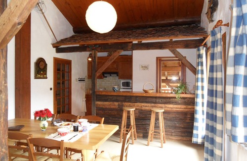 Beaufort Apartment | Gite 8 people, spacious with panoramic views, Arêches (73)