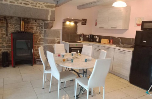 Bacilly Cottage | Gite Bacilly, 3 bedrooms, 6 persons