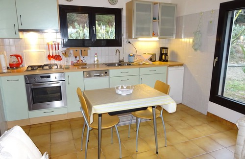 Nevian Cottage | GITE DE CHARME - pinede, private swimming pool - near NARBONNE aude -
