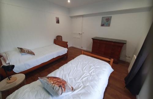Bussiere-Dunoise House | Gite de l 'echorgnat