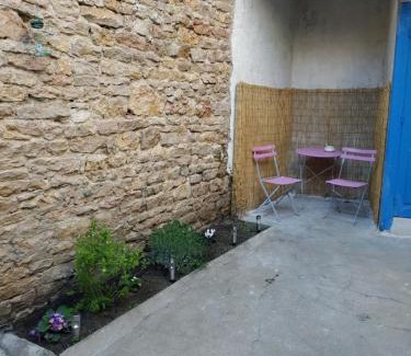 Tournus Apartment | Gite de la Madeleine 80 m2