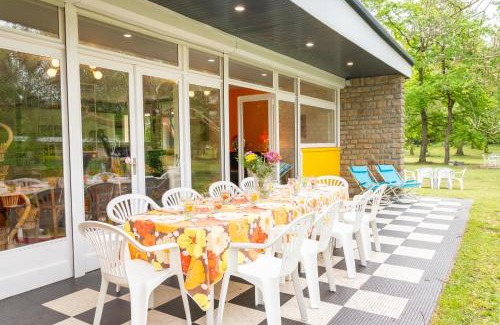 Bazouges-sur-le-Loir House | GITE Du MISFON "VINTAGE 70'