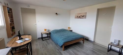 Omonville-la-Rogue Apartment | Gite du Palis - studio vue mer