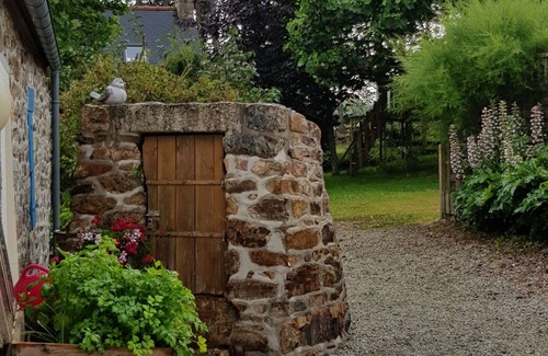 Roscanvel Bed & Breakfast | Gite for 19 people, 200 m from the sea on the GR34