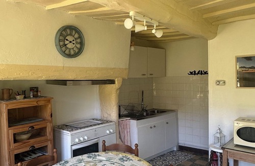 Sotteville-sur-Mer Cottage | Gîte la Floria. Typical Normandy house by the sea.