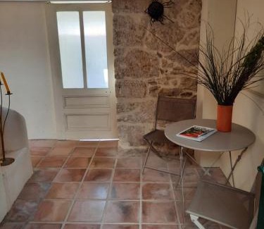 Montagnac Apartment | gite la petite vigneronne