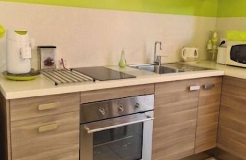 Gemenos Apartment | GITE LES CIGALES, Studio 15mn from the BEACHES, Many walks,