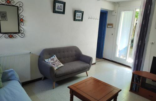 Llupia House | Gite les Glycines