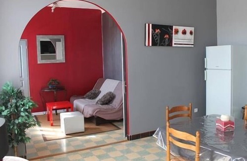 Carpentras Apartment | GITE LES LAVANDES 4/6 PERSONS