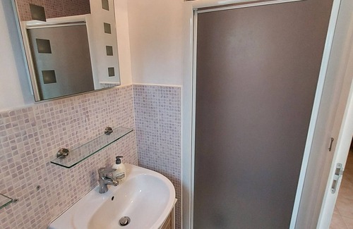 Vals-les-Bains Apartment | Gite Les Violettes