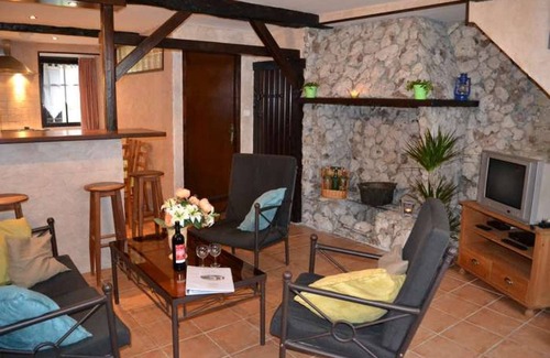 Saint-Papoul House | Gîte near Carcassonne and Castelnaudary with heated swimming pool and parking lot