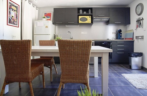 Saint-Nazaire-de-Pezan House | Gite on property, near the sea, between Nîmes and Montpellier