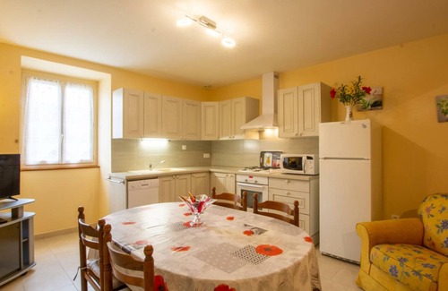 Saint-Crepin-et-Carlucet Cottage | Gite Saint-Crépin-et-Carlucet, 2 bedrooms, 5 persons