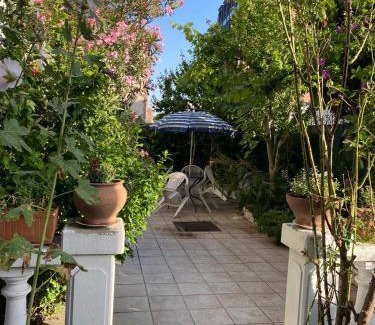 Aulnay-sous-Bois Villa | Gite Villa Fauvette 2 min to RER B train station